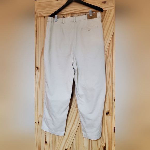 L. L. Bean Size 16 Reg Original Fit Wrinkle Free Cotton Cropped Pants - Picture 10 of 13